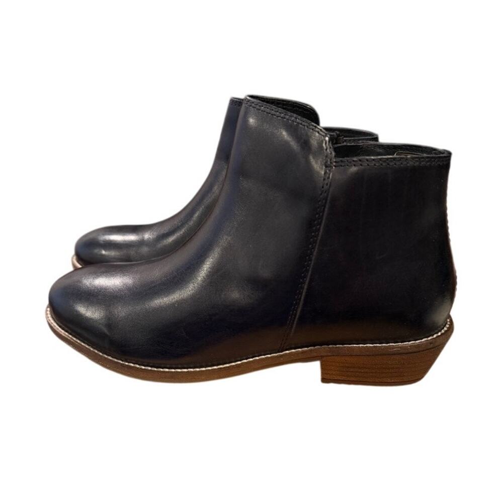 SoftWalk Rocklin Black Leather‎ Ankle Boots 9 M Comfort Side Zip Basic Normcore